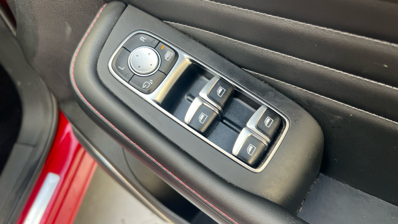 MG Hs 1.5 T-GDI Exclusive 5dr DCT Petrol Hatchback